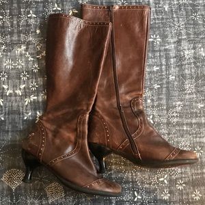 Fluevog Fellowship Nikki tall brown boot 11